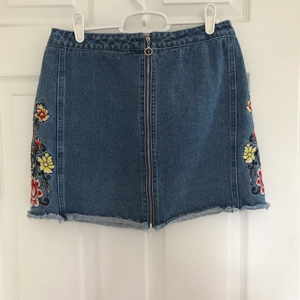 Boutique denim skirt